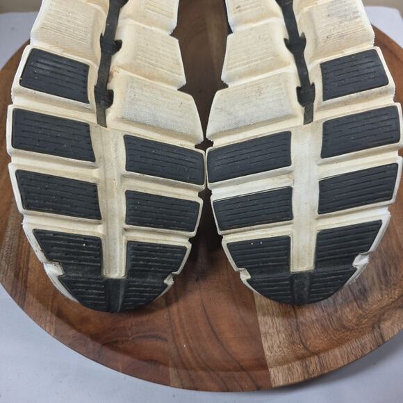 On Cloud 5 Mens Black White Size 12 Athletic Running Shoes Sneakers 59.98919 - Picture 9 of 11